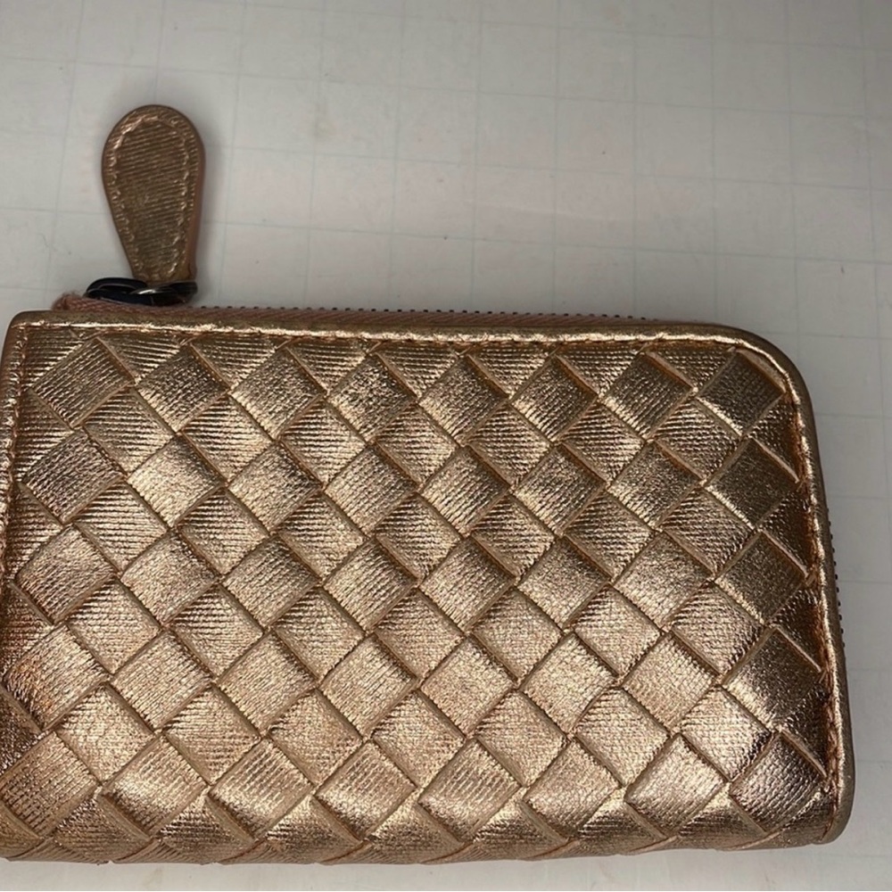 Bottega Veneta Rose Gold Leather Wallet - Picture 3 of 10